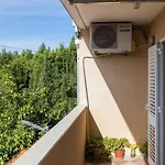 アパート Jele - Two Bedroom With Balcony And Garden View