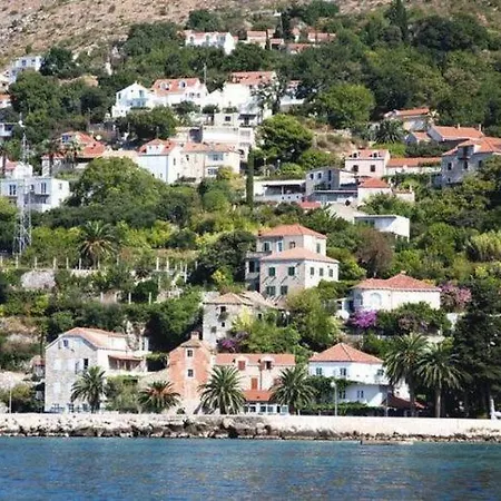 Apartment Jele - Two Bedroom With Balcony And Garden View Mlini