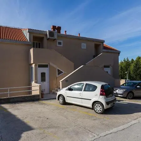 Appartement Jele - Two Bedroom With Balcony And Garden View Mlini