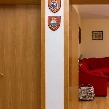 Jele - Two Bedroom With Balcony And Garden View * Mlini