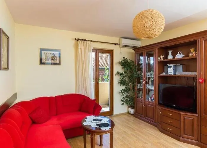 Jele - Two Bedroom With Balcony And Garden View * مْليني